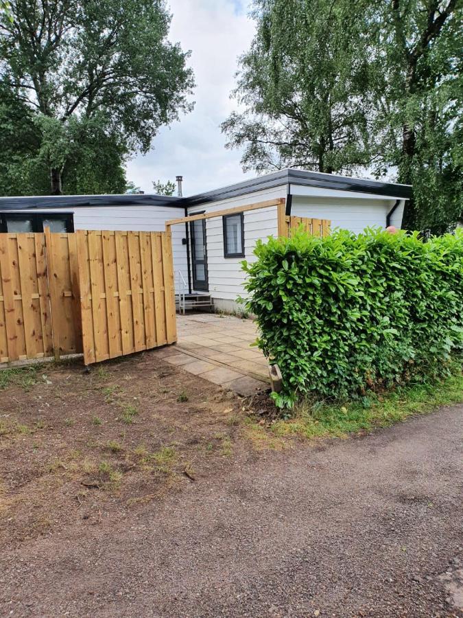 Comfortabel En Gezellig Familie Chalet Tot 6 Personen Op De Veluwe Bungalowpark De Kern Putten Eksteriør bilde