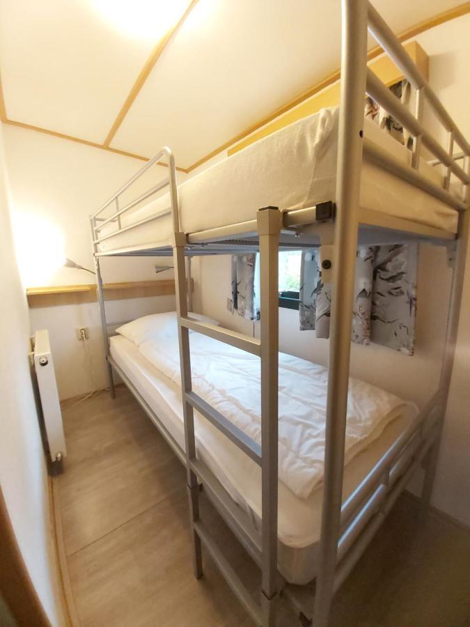 Comfortabel En Gezellig Familie Chalet Tot 6 Personen Op De Veluwe Bungalowpark De Kern Putten Eksteriør bilde